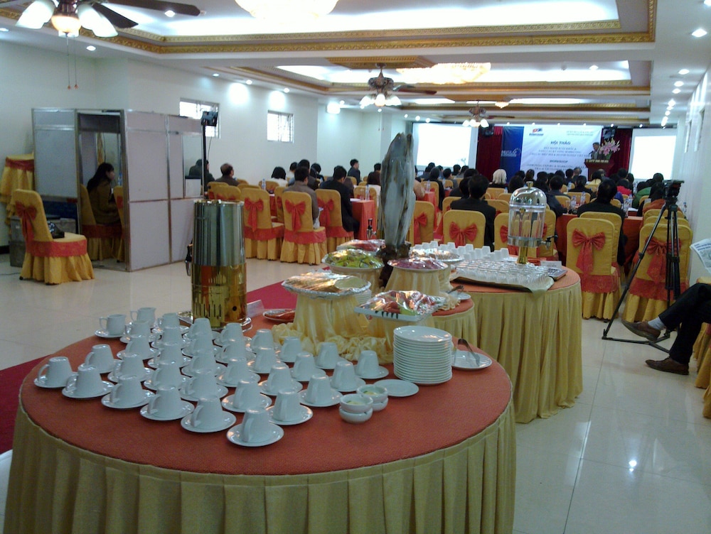 Classic Hoang Long Hotel 47/65