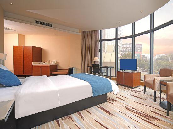 Xiamen Rushi Hotel Exhibition Center 17/46