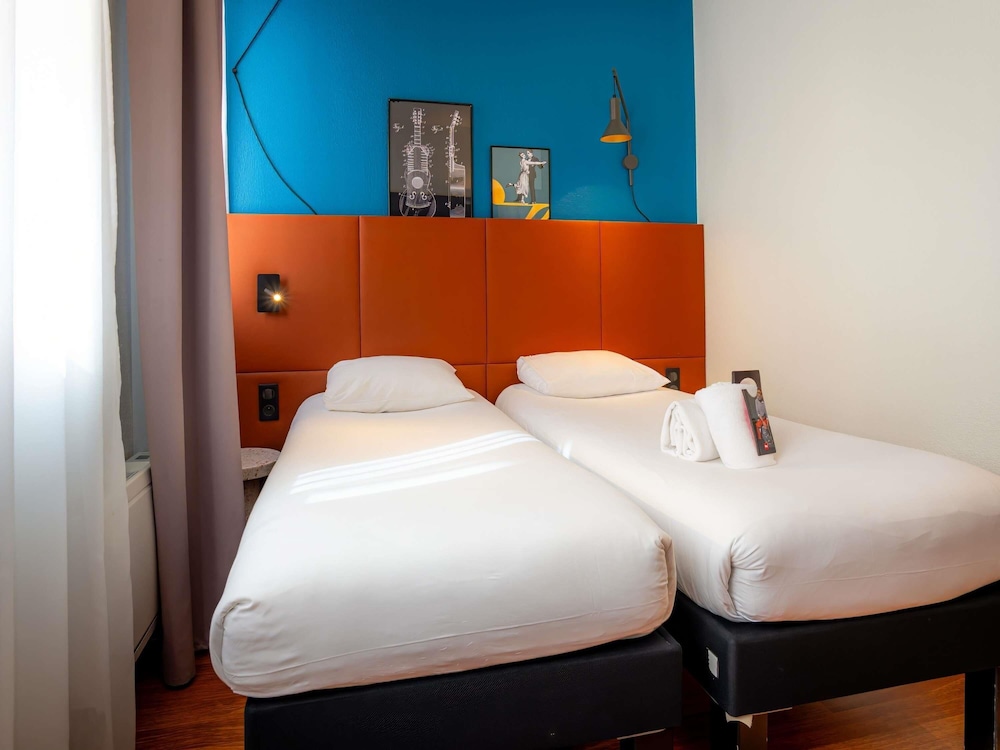 ibis Paris Ornano Montmartre North 18th Hotel 24/72
