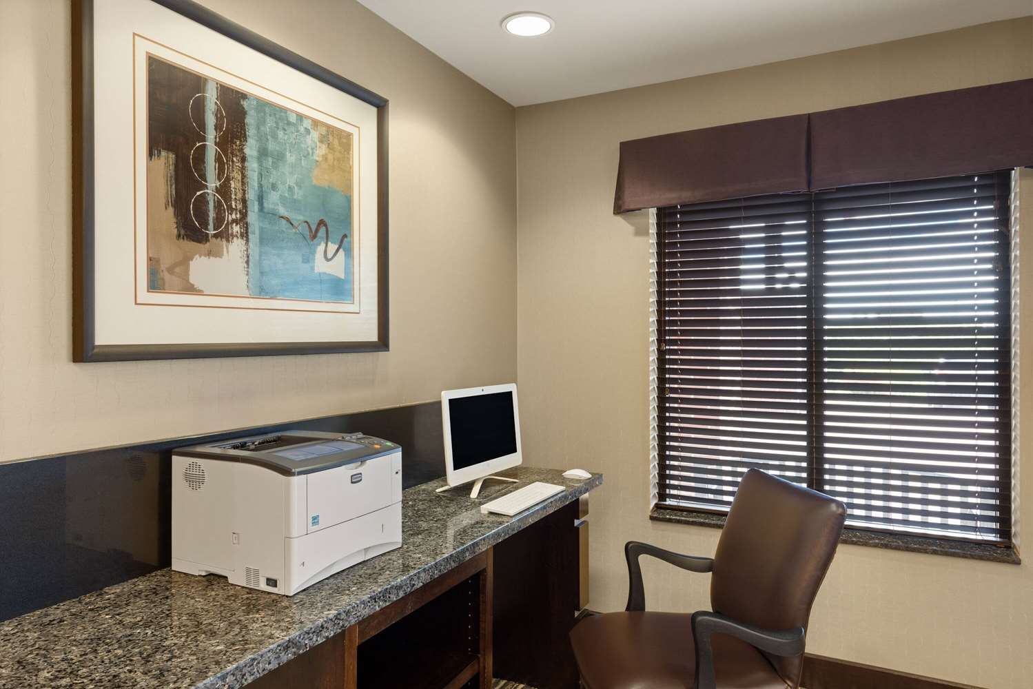 La Quinta Inn Suites By Wyndham Sioux Falls 44/55