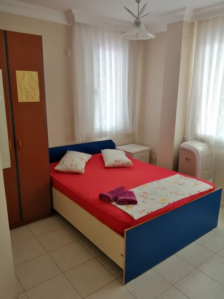 ECONOMY, APARTMENT