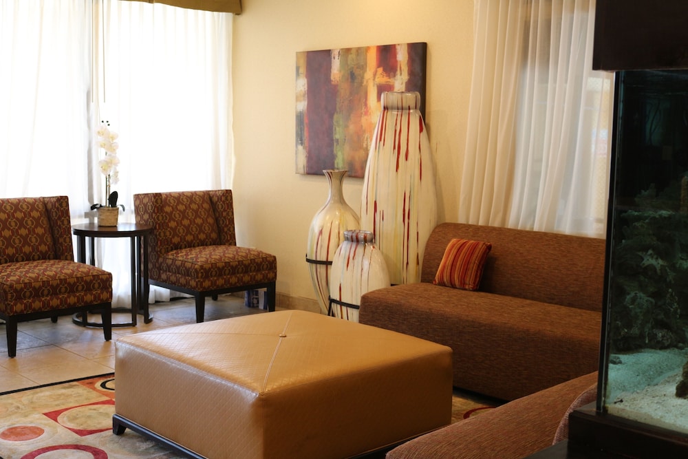 Best Western Knoxville Suites - Downtown 30/39