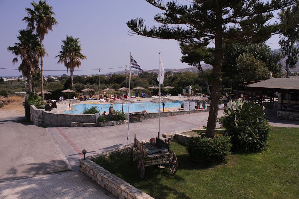 Ampavris Family Apartments 27/38
