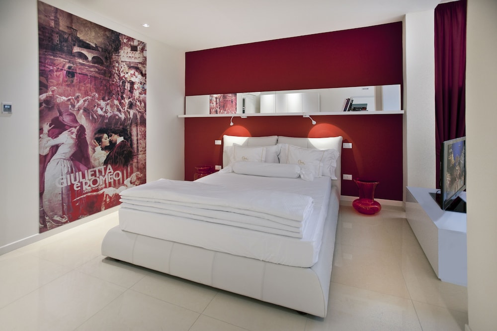 Opera Relais De Charme 38/72