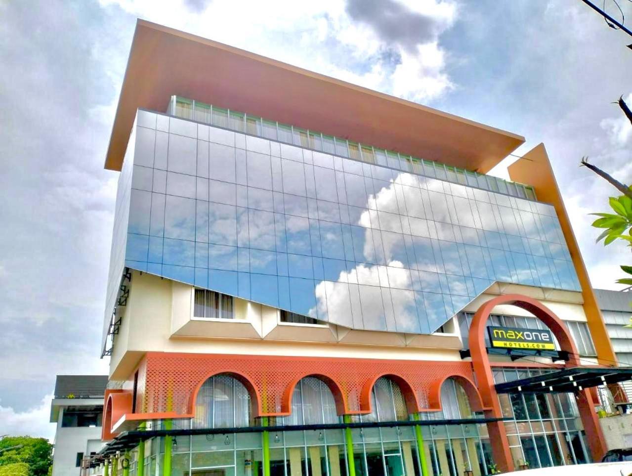 Maxonehotels At Vivo Palembang 2/50