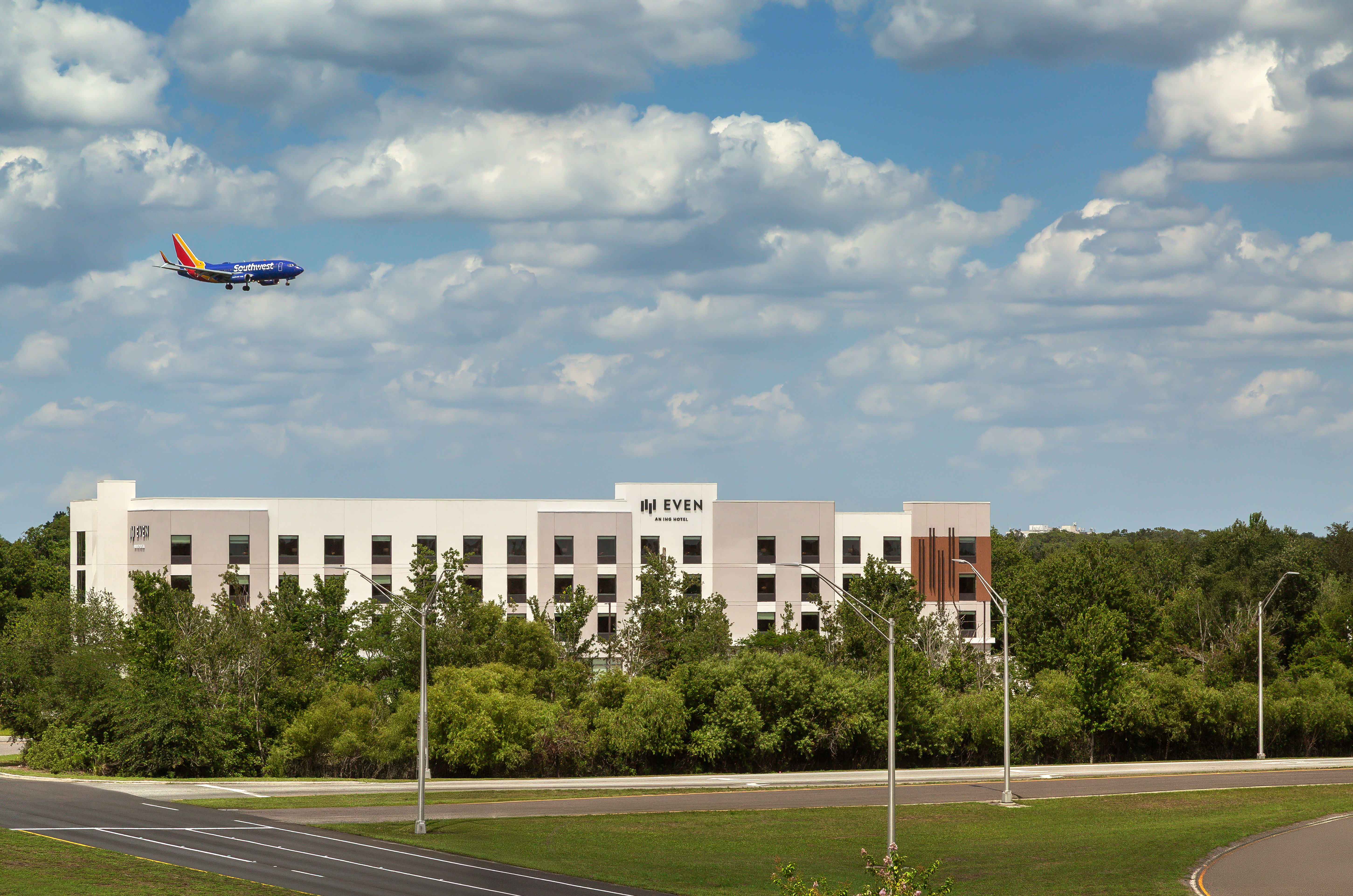 EVEN Hotel Orlando International Airport by IHG 49/50