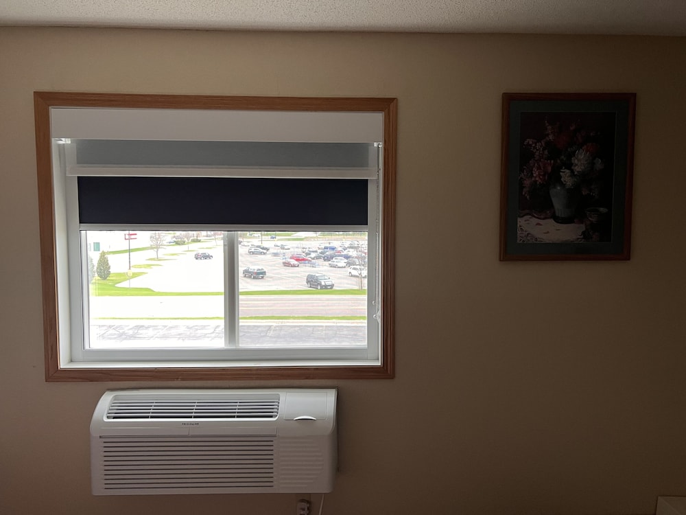 GrandStay Hotel & Suites Waseca 7/29