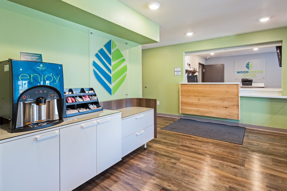 WoodSpring Suites Davenport Quad Cities 3/27