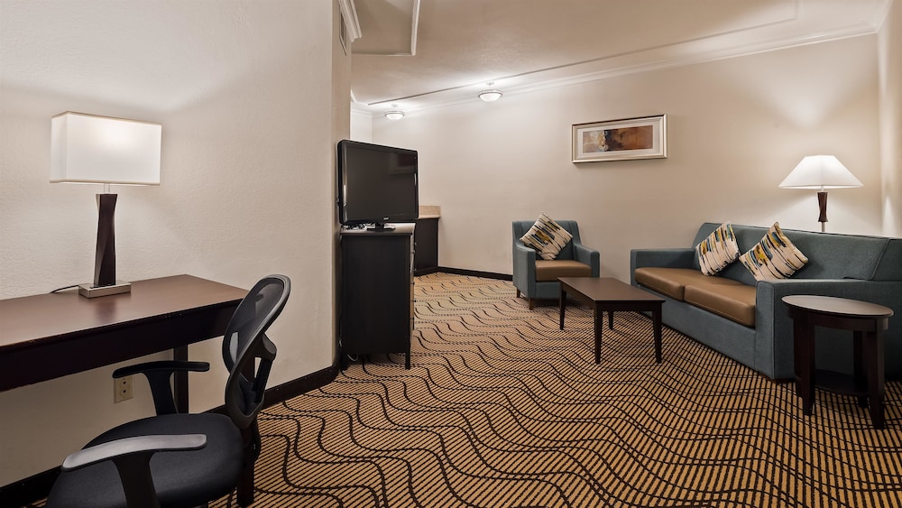 Best Western Plus Irvine Spectrum Hotel 20/33