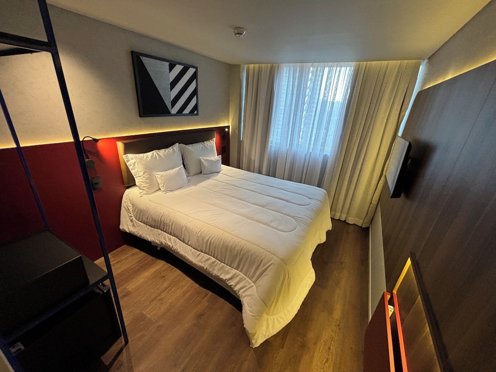 Golden Tower Express Nacoes Unidas 22/50