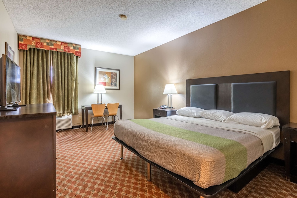 Motel6 Pine Bluff, AR 8/50