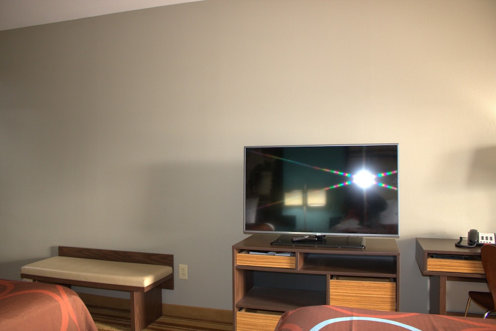 Super 8 by Wyndham Rainsville 15/23