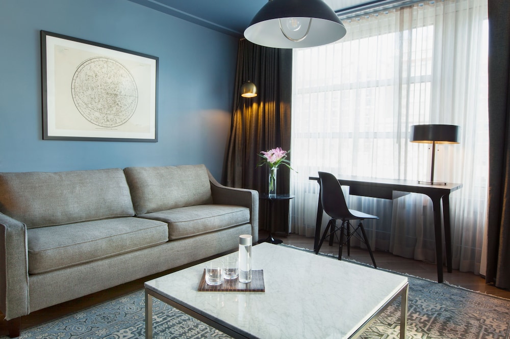 The Tillary Hotel Brooklyn 29/50