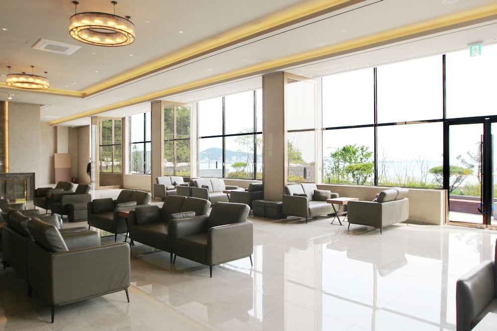 Western Grace Hotel 37/60