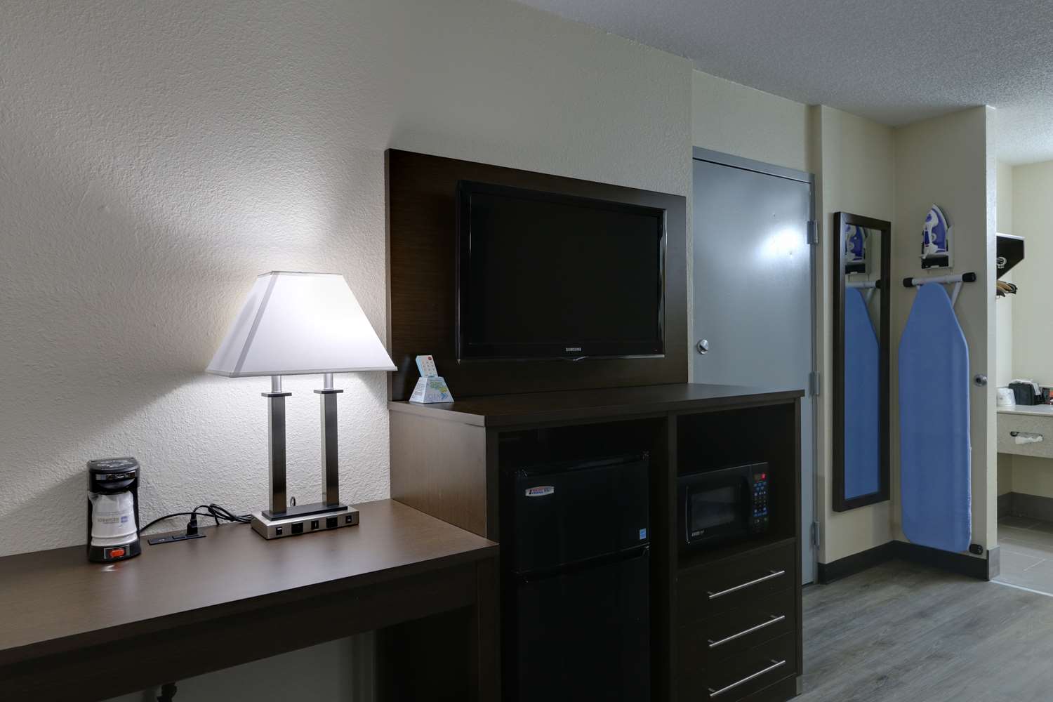 Baymont by Wyndham Ridgeland I-95 10/16