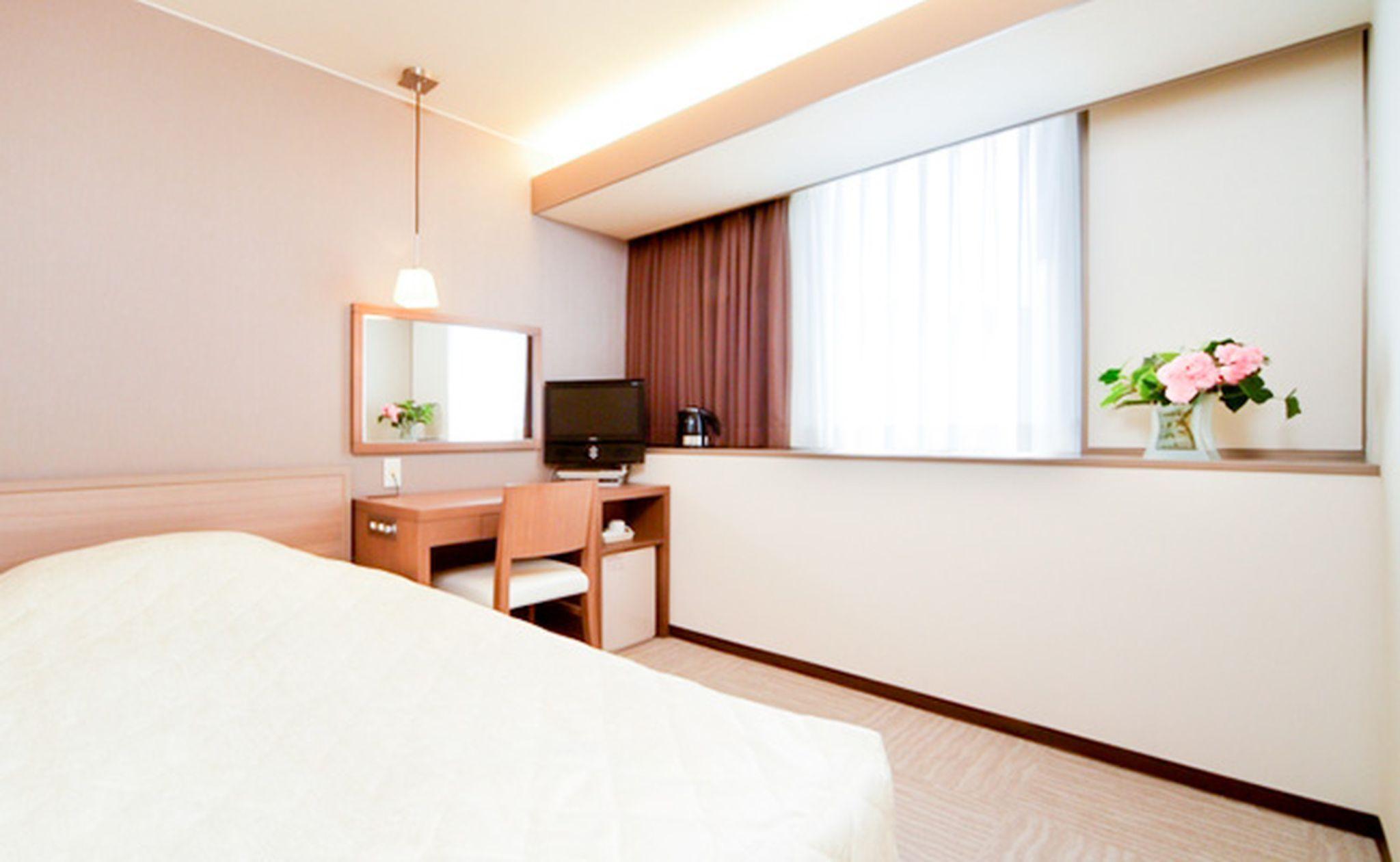 Semi Room, Single, Semi Double Bed
