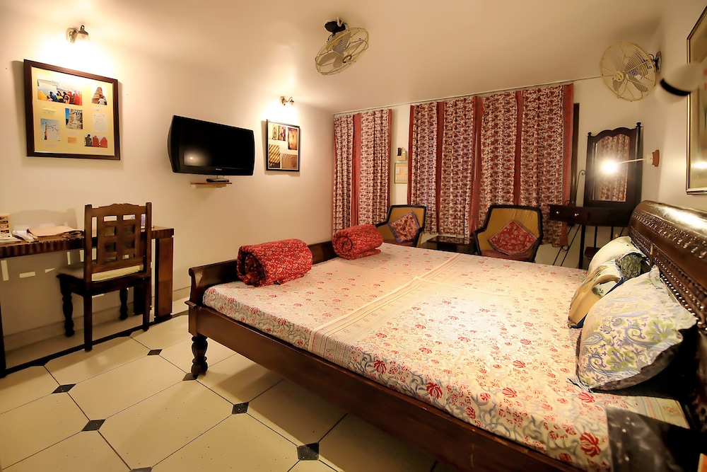 Jaipur Inn 10/62