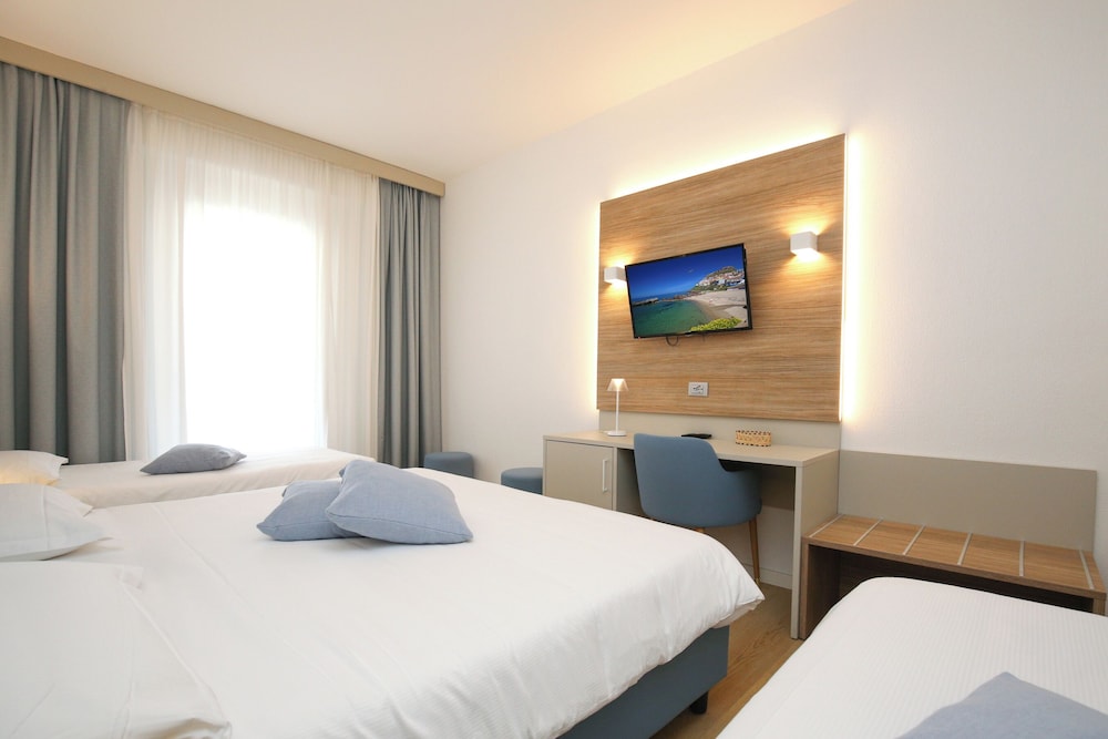 Classic, Quadruple, Double and Twin Beds