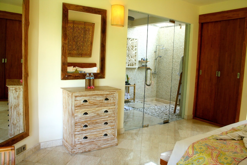 Mayana Villas 8/50