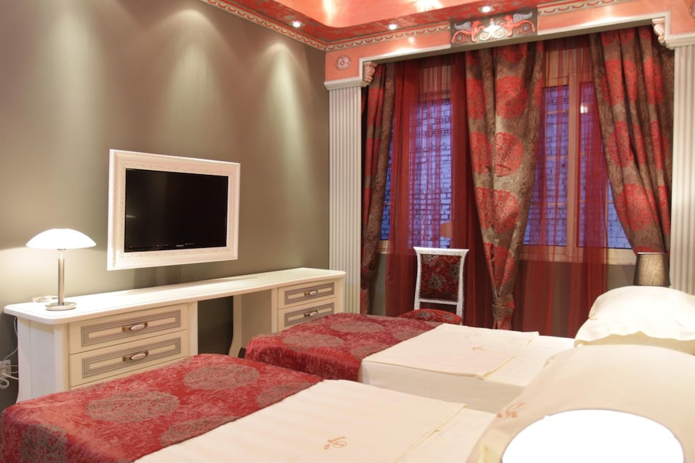 VILA FERNANDO HOTEL 36/40