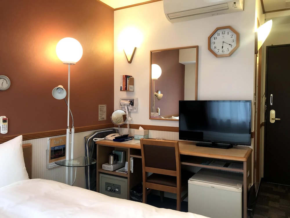 Toyoko Inn Takasakieki Nishiguchi No 2 59/65