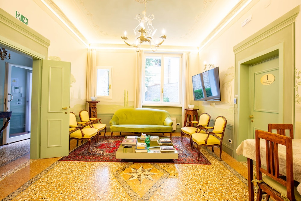 Villa Tortorelli 37/60