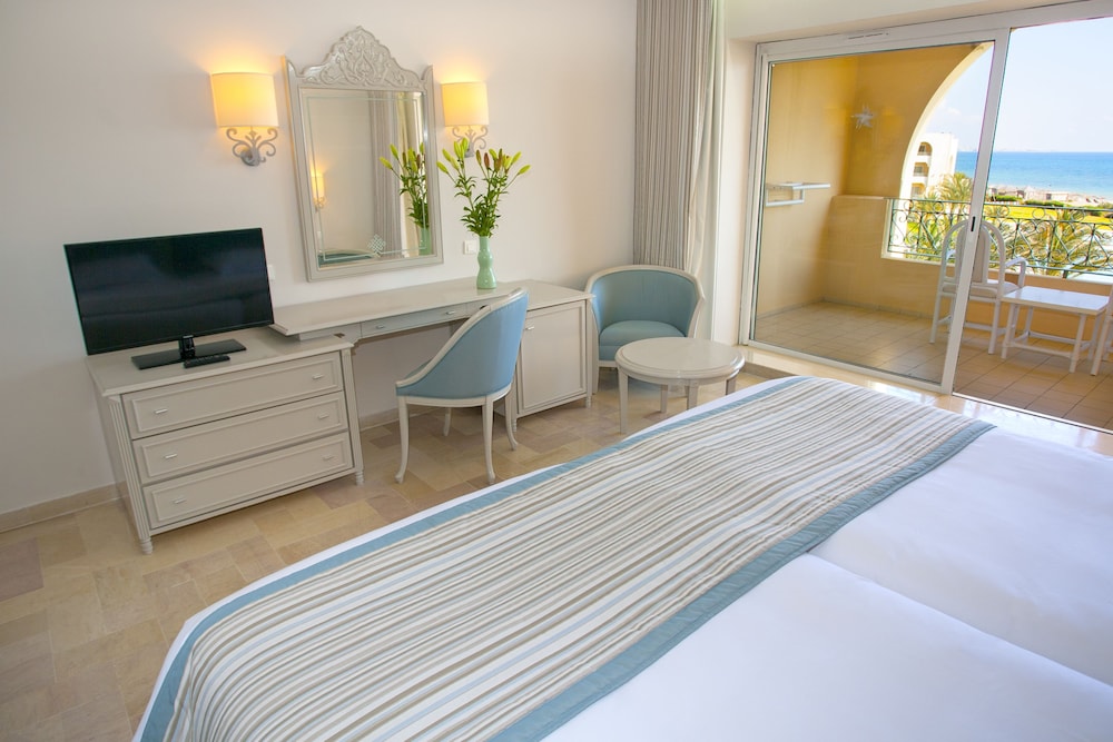 Iberostar Waves Averroes 23/66
