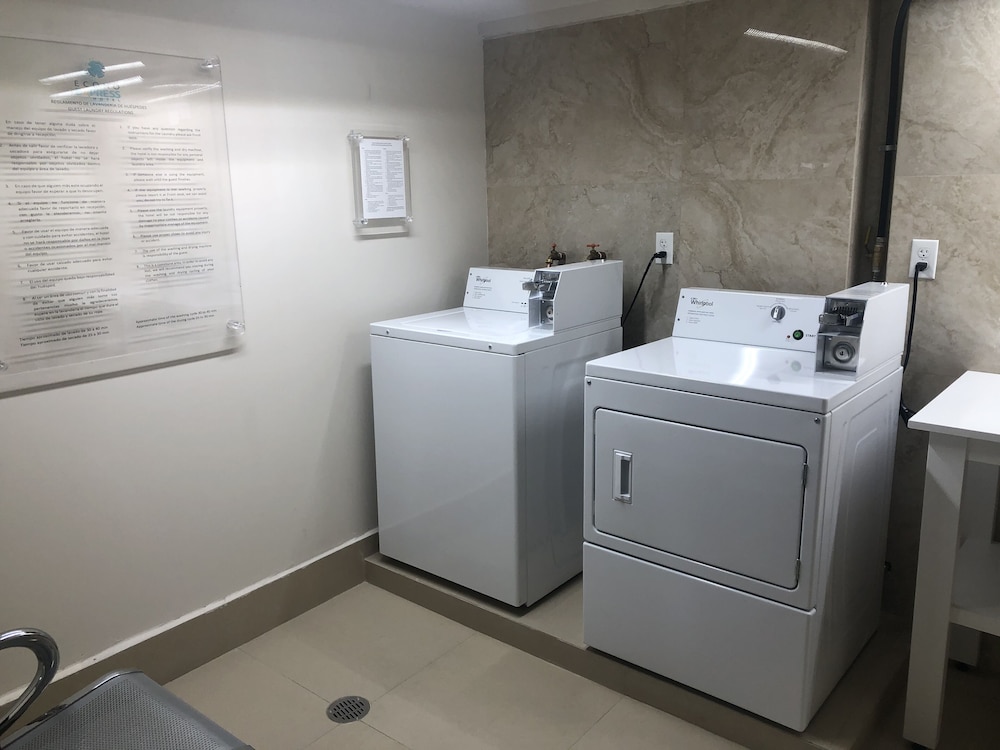 Econo Express Hotel 27/37
