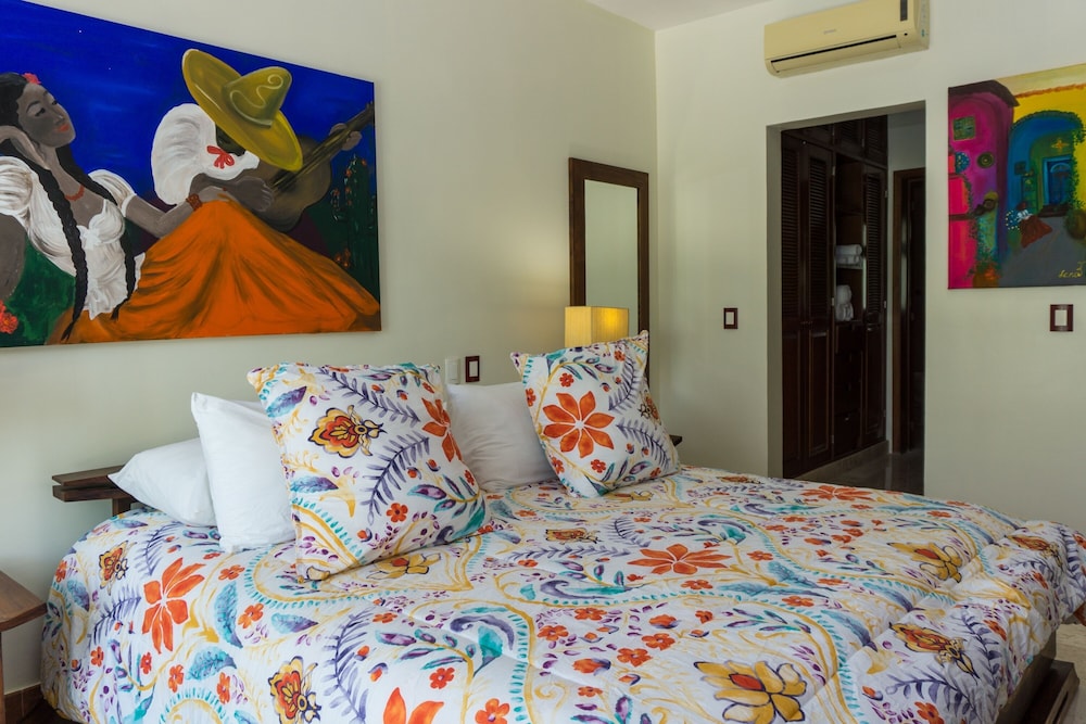 Paseo Del Sol Condohotel By Bric 36/100