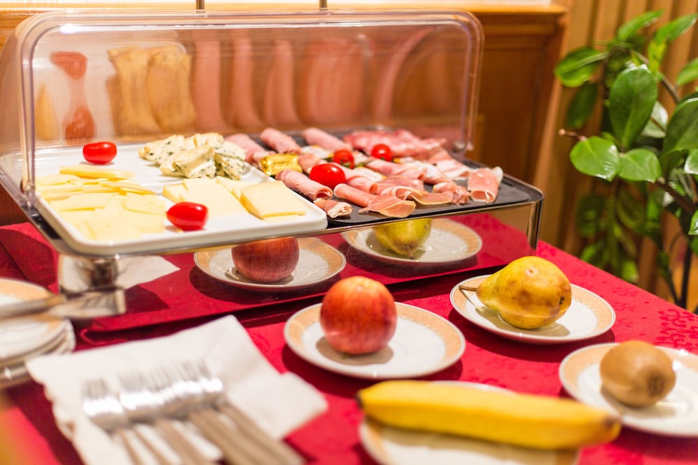 restaurant-cafeteria
