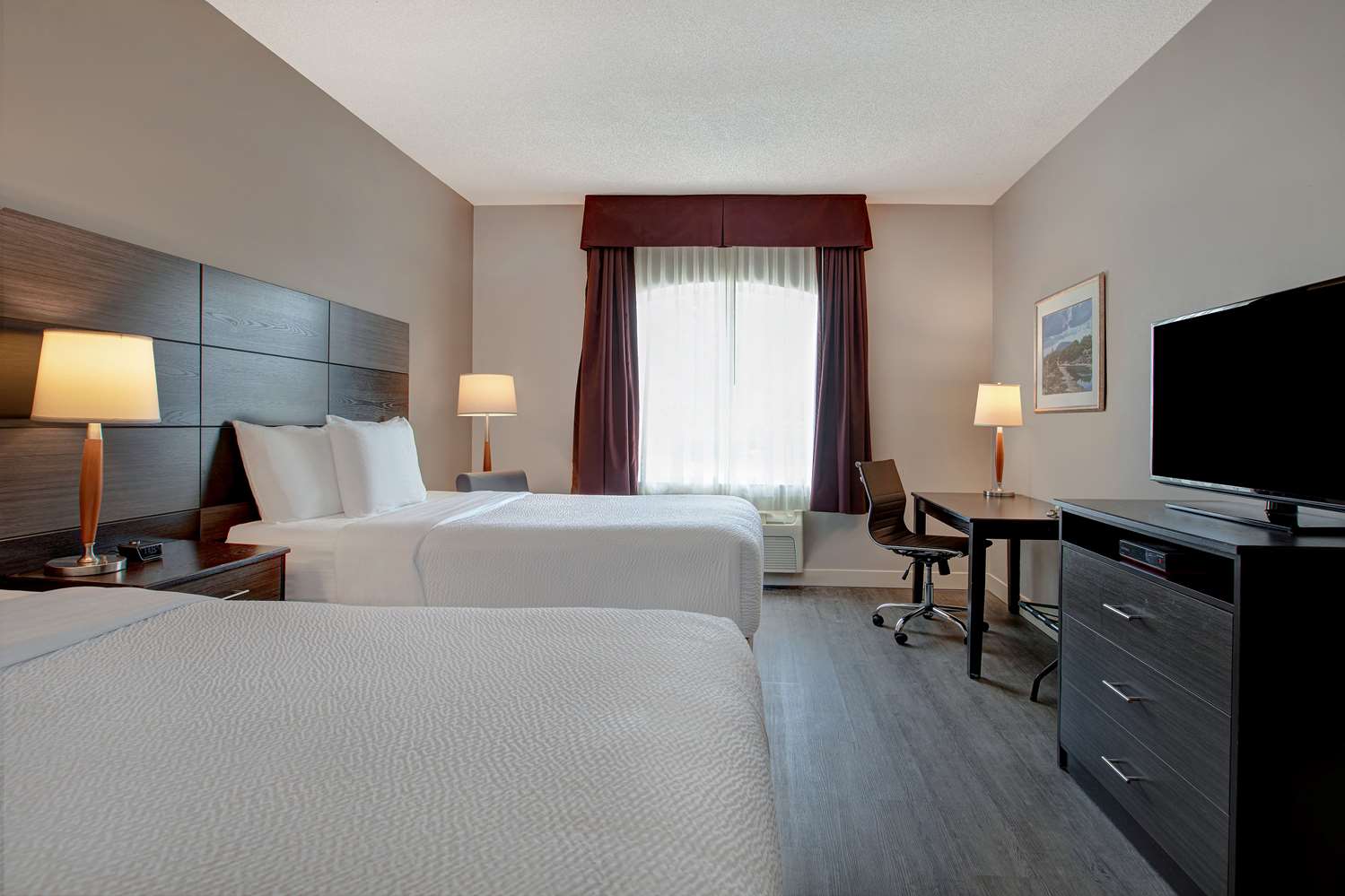 Days Inn & Suites By Wyndham Collingwood 12/38