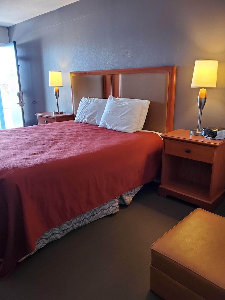 Americas Best Value Inn Wildersville 16/35