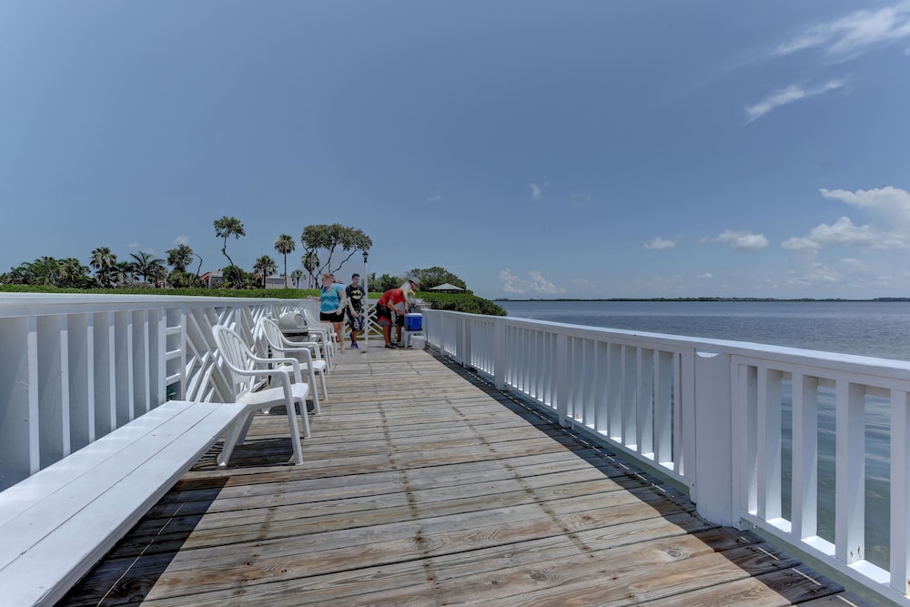 Tradewinds Beach Resort 52/68
