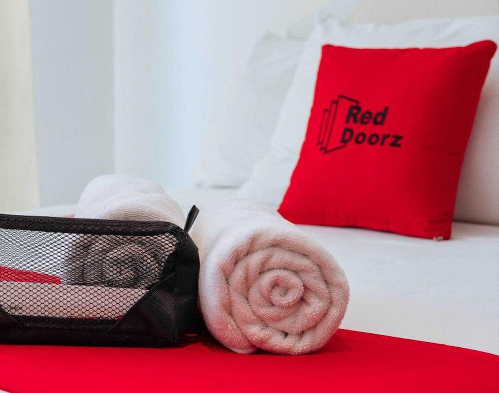 Reddoorz Near Bambang Station 9/15