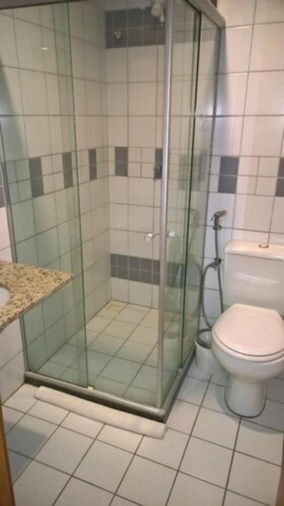 SUITE, TRIPLE, DOUBLE BED