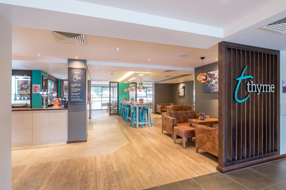Premier Inn Banbury M40 J11 6/46