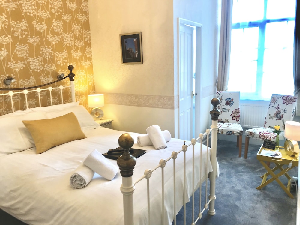 St Raphael Guest House 3/38