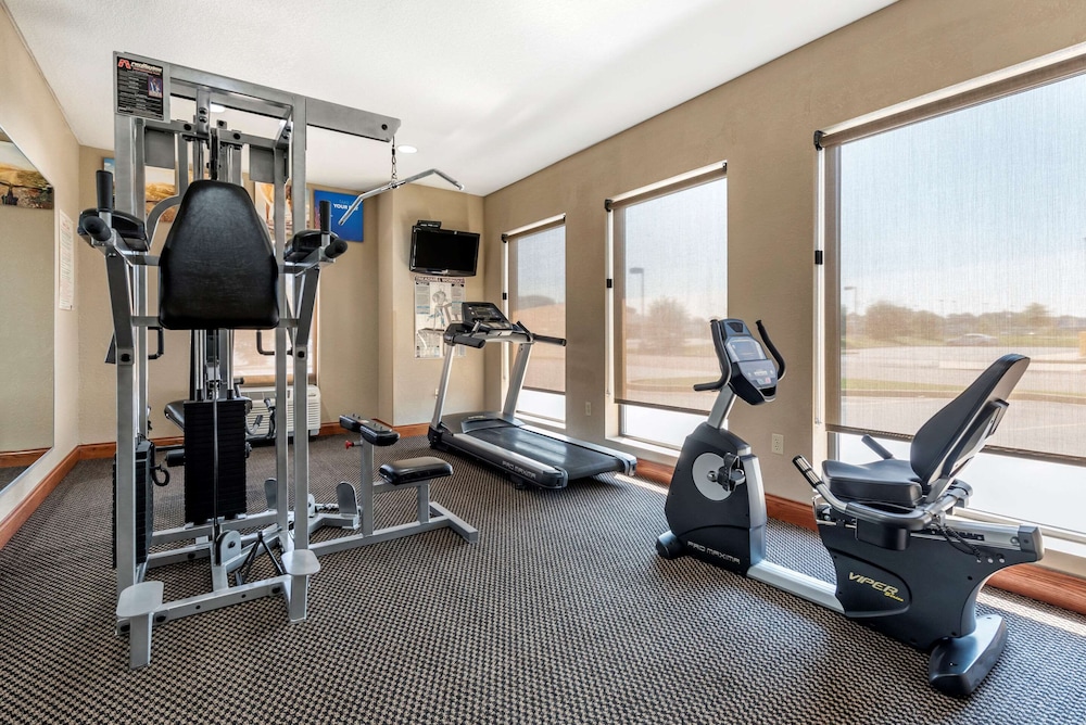 Comfort Inn & Suites Muncie Near University 10/24