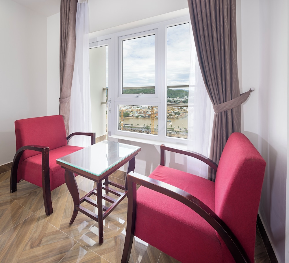 Gem Hotel Nha Trang 79/100