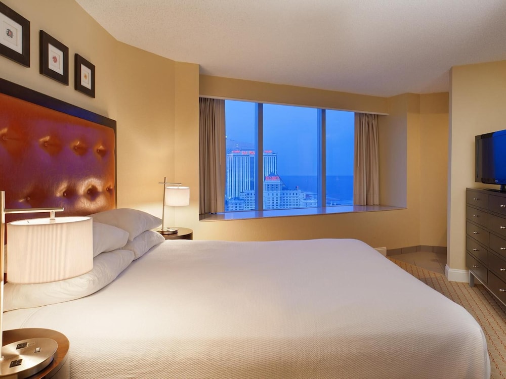 Boardwalk Resorts at Atlantic Palace 8/34
