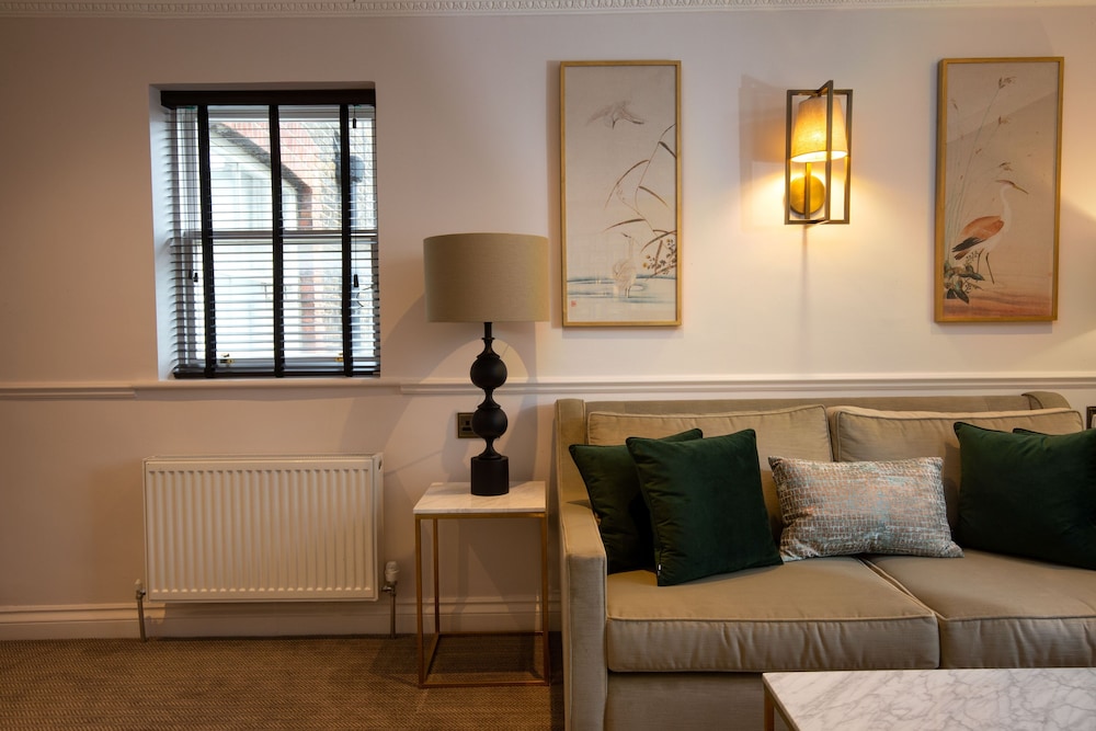 COLLINGHAM SERVICED APARTMENTS 34/56