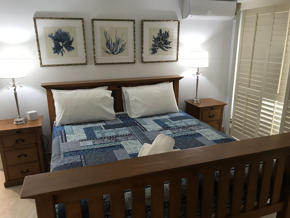 Norfolk Luxury Beachfront Apartments 57/74