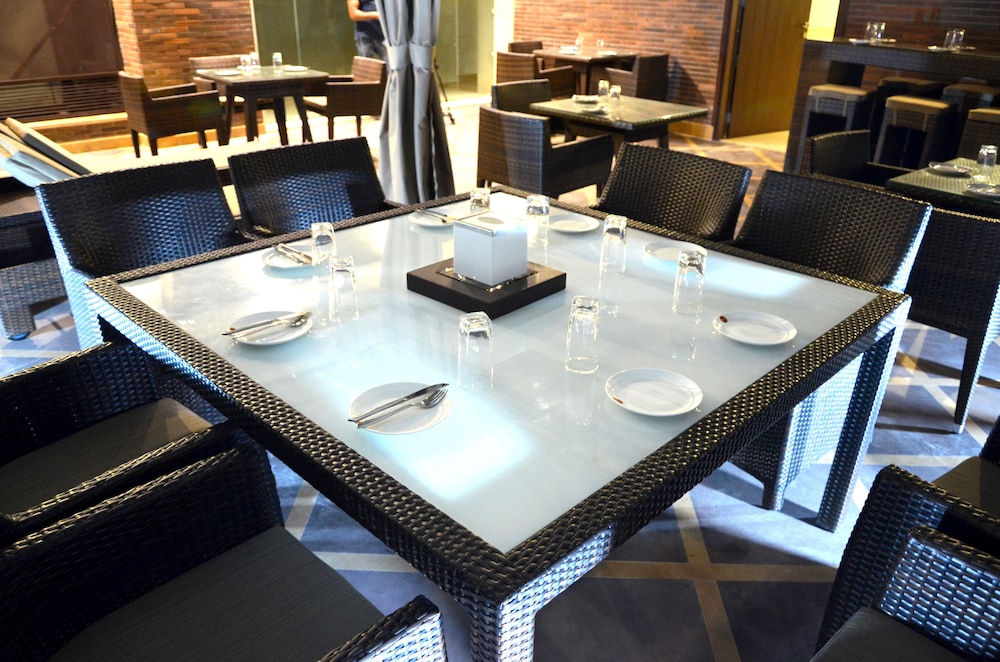 Hotel Sawera Grand 38/46