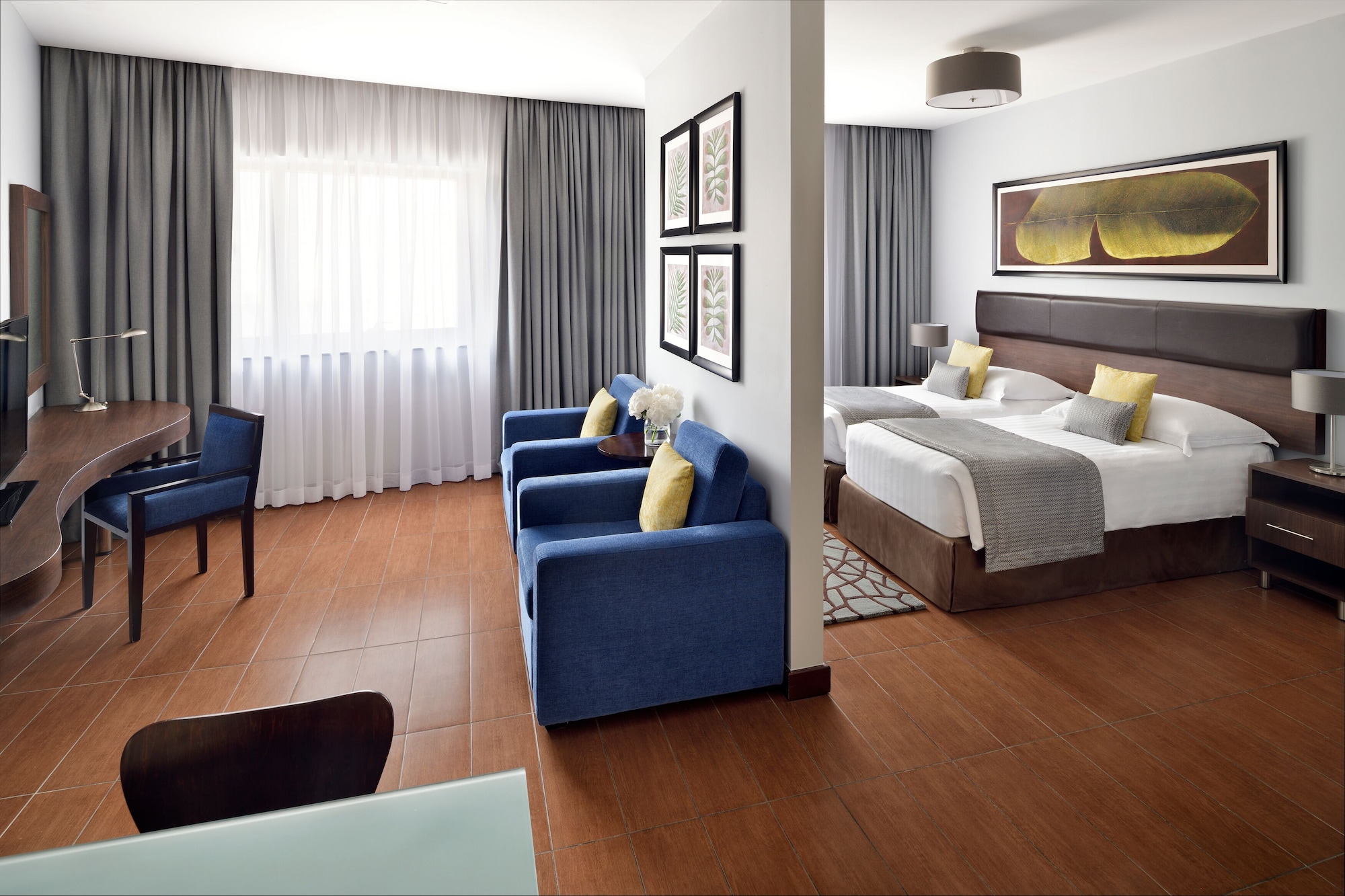 DELUXE, TWIN BEDS