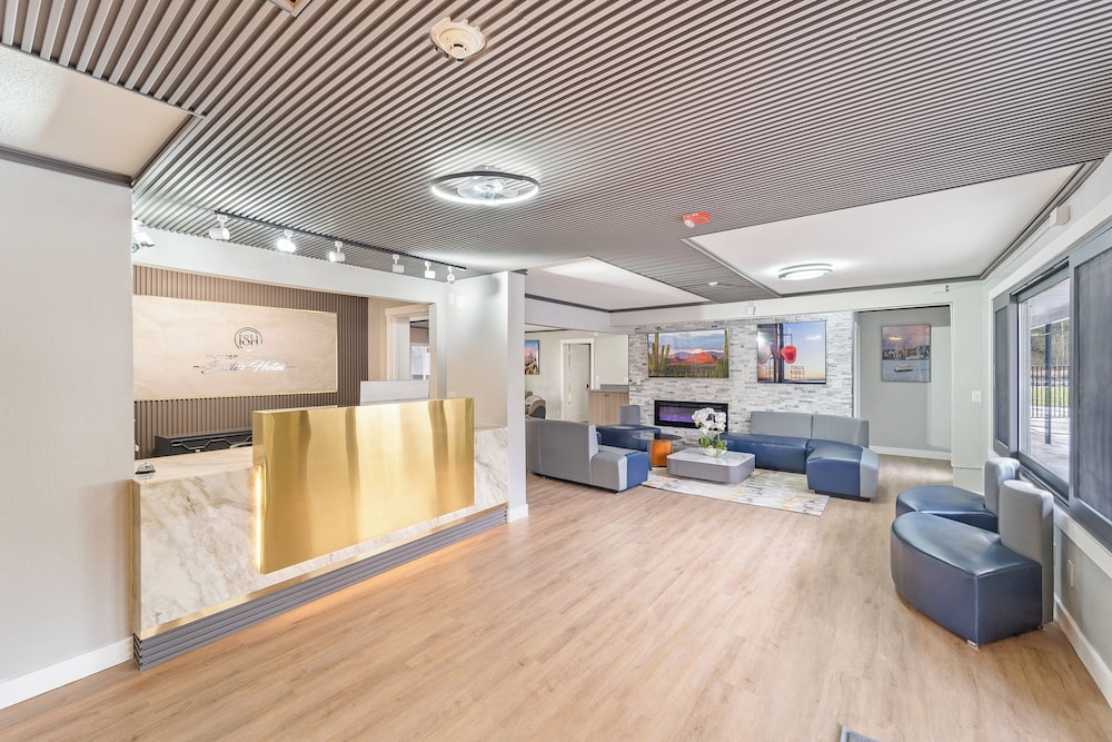 Interurban Suites Hotel, a Dazzler Select by Wyndham 8/69