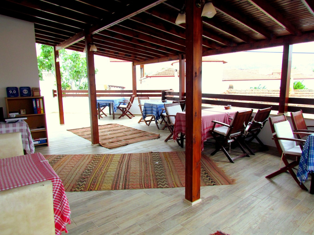 Amazon Petite Palace 25/50