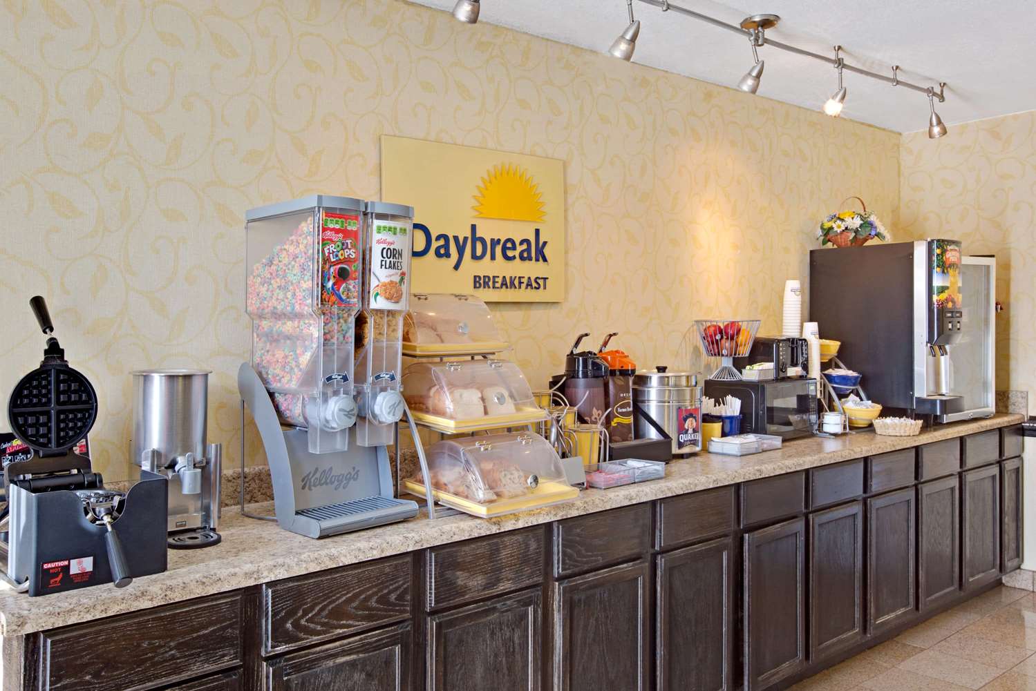 Days Inn By Wyndham Charlotte/Woodlawn Near Carowinds 6/12