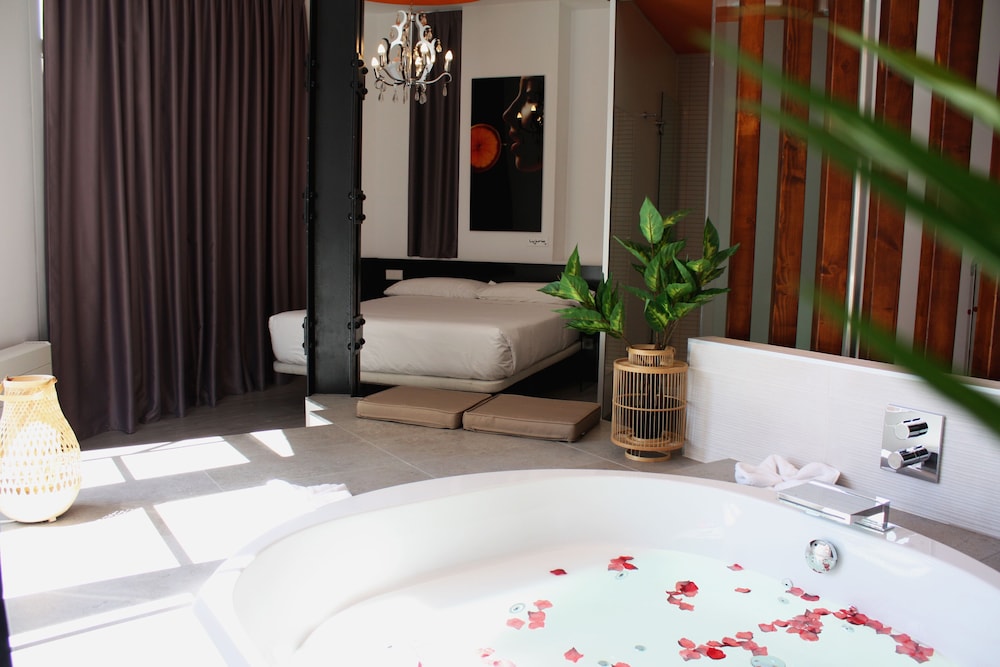 Vitium Urban Suites 4/46