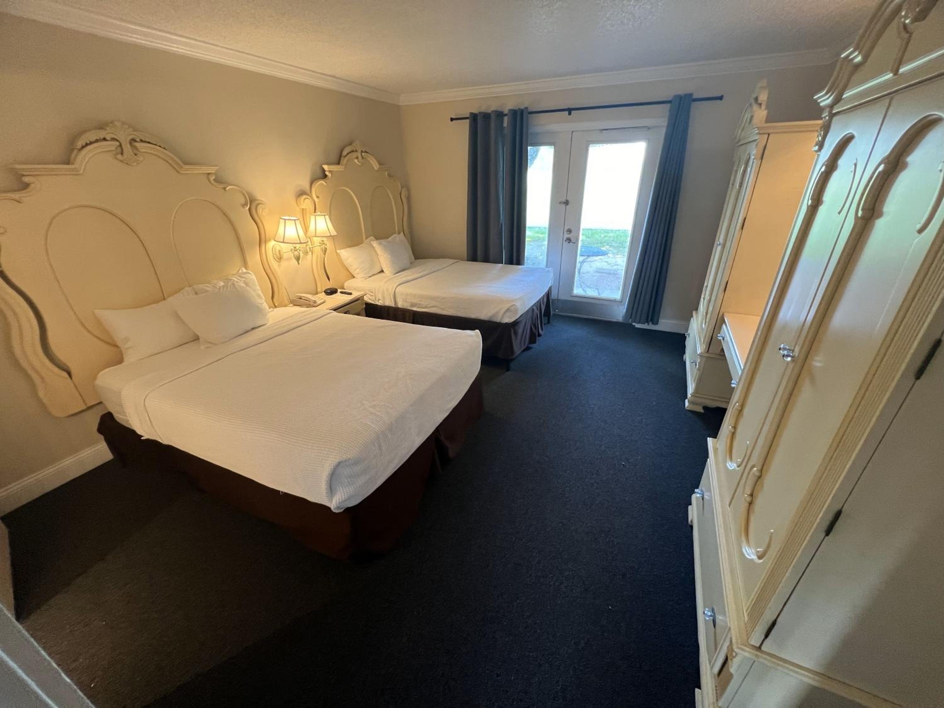 جناح بسرير مزدوج، Grand Palms Resort 2/4