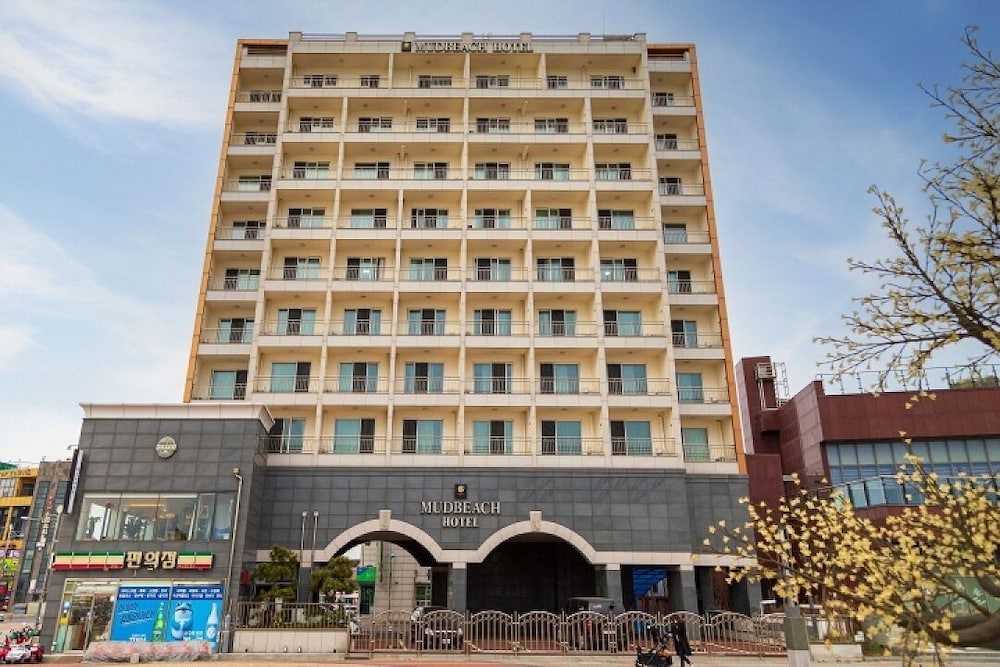 Mud Beach Hotel 1/57